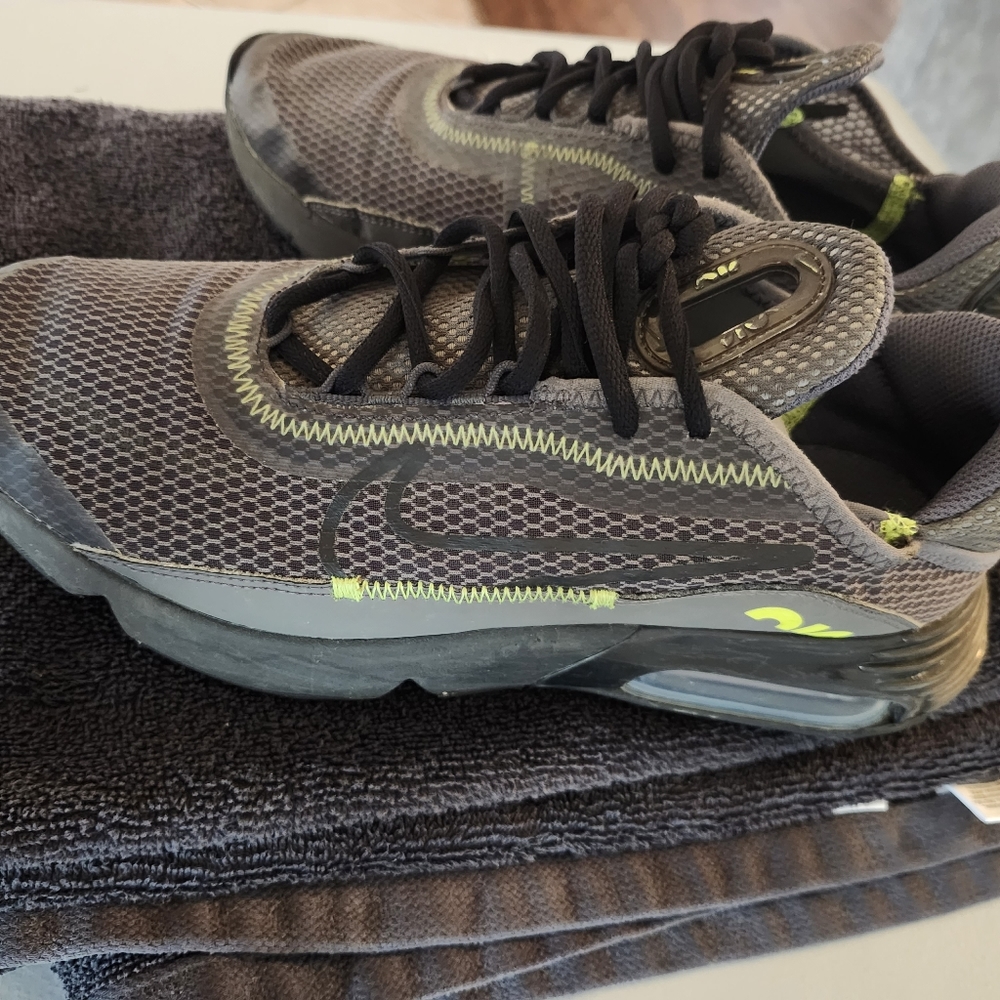 7Y Nike Airmax DB2615